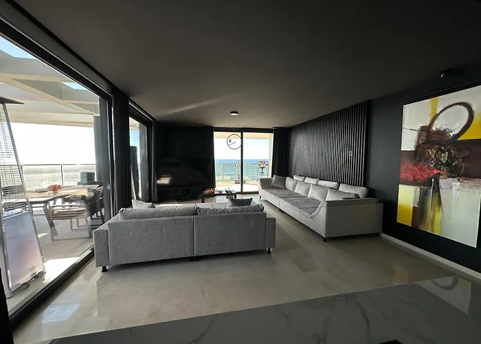 Sunset Cliffs Vip Апартаменты Бенидорм