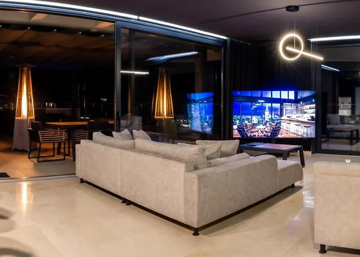 Апартаменты Sunset Cliffs Vip *