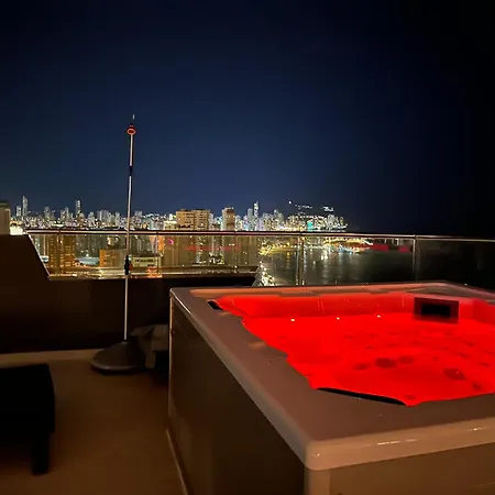 Sunset Cliffs Vip Apartman